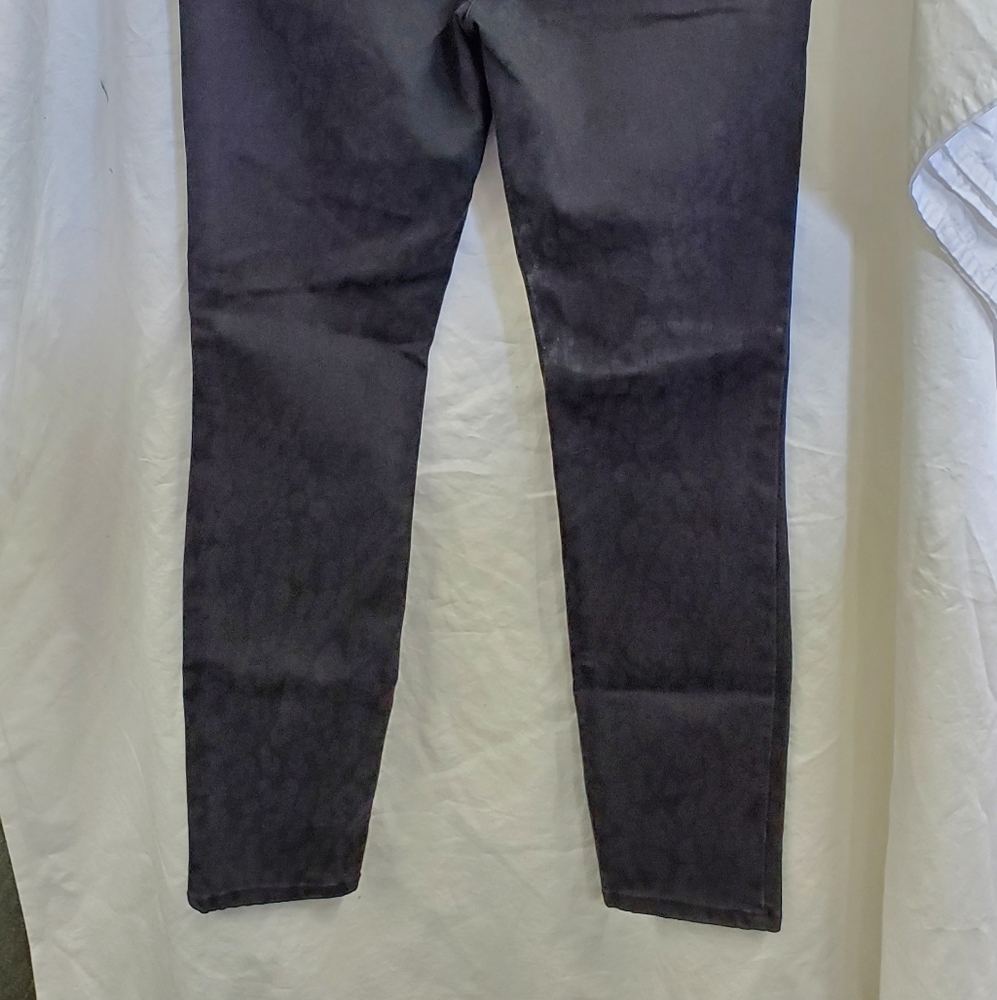 STS Blue Ashley Ankle Skinny, Black w/ faded animal print. Sz 24 NWT - Picture 6 of 6